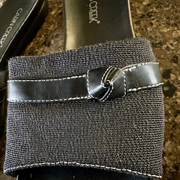 CABIN CREEK, WOMENS, BLACK SLIDE SANDALS. BLACK FABRIC. SIZE 8 1/2M - Picture 4 of 7